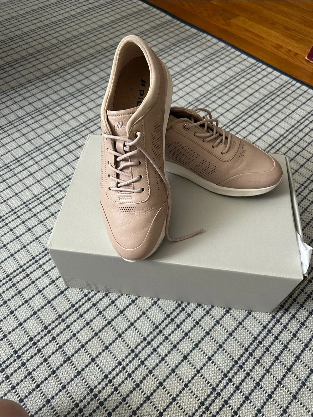 Ecco Men's Leather Sneakers in Blush Pink